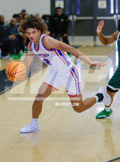 Thumbnail 2 in Riverwood vs. Greenforest (OTR Hoops:  Thanksgiving Showcase) photogallery.