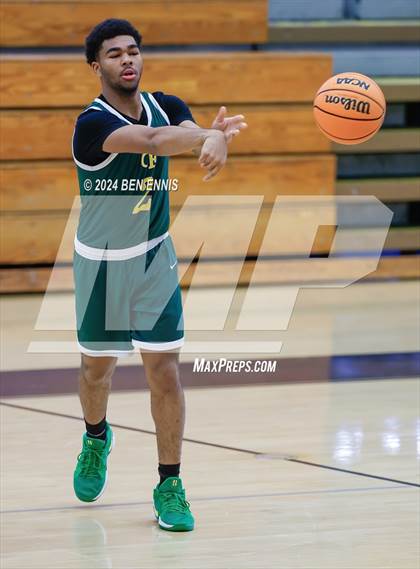 Thumbnail 3 in Riverwood vs. Greenforest (OTR Hoops:  Thanksgiving Showcase) photogallery.