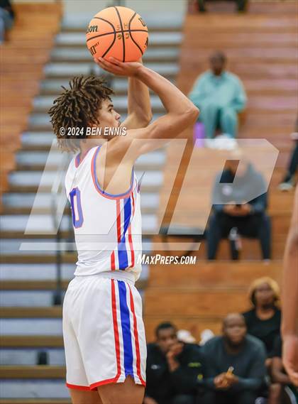 Thumbnail 1 in Riverwood vs. Greenforest (OTR Hoops:  Thanksgiving Showcase) photogallery.