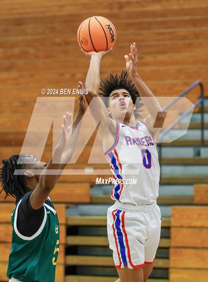 Thumbnail 1 in Riverwood vs. Greenforest (OTR Hoops:  Thanksgiving Showcase) photogallery.