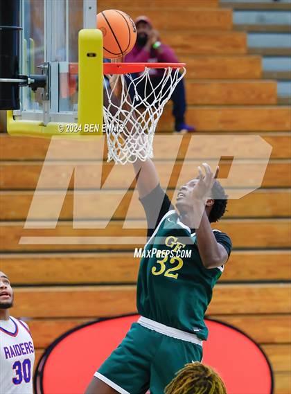 Thumbnail 2 in Riverwood vs. Greenforest (OTR Hoops:  Thanksgiving Showcase) photogallery.
