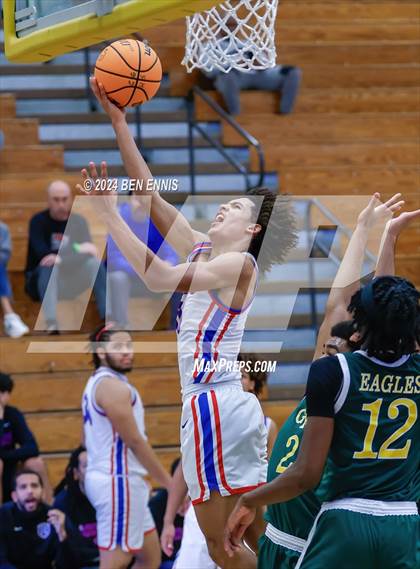 Thumbnail 2 in Riverwood vs. Greenforest (OTR Hoops:  Thanksgiving Showcase) photogallery.