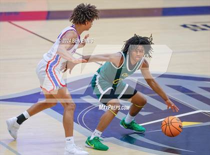 Thumbnail 2 in Riverwood vs. Greenforest (OTR Hoops:  Thanksgiving Showcase) photogallery.