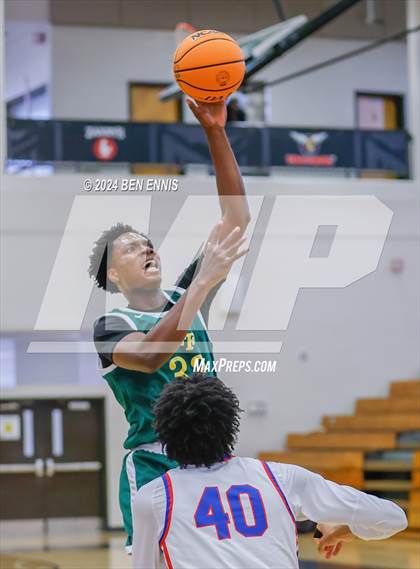 Thumbnail 2 in Riverwood vs. Greenforest (OTR Hoops:  Thanksgiving Showcase) photogallery.