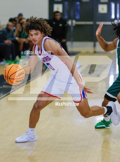 Thumbnail 2 in Riverwood vs. Greenforest (OTR Hoops:  Thanksgiving Showcase) photogallery.