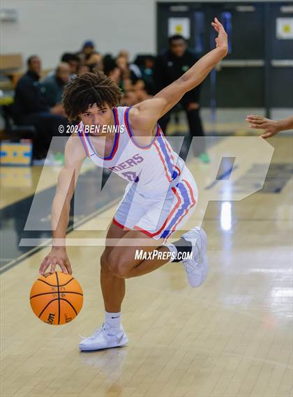 Thumbnail 1 in Riverwood vs. Greenforest (OTR Hoops:  Thanksgiving Showcase) photogallery.