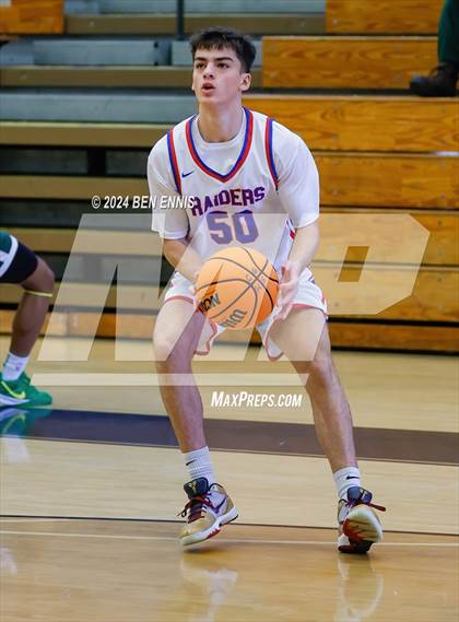 Thumbnail 3 in Riverwood vs. Greenforest (OTR Hoops:  Thanksgiving Showcase) photogallery.