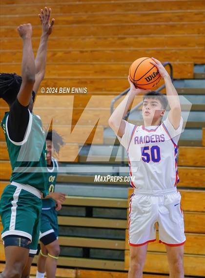 Thumbnail 2 in Riverwood vs. Greenforest (OTR Hoops:  Thanksgiving Showcase) photogallery.