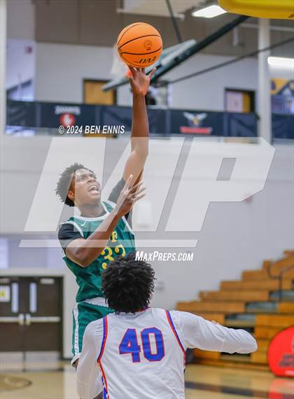 Thumbnail 2 in Riverwood vs. Greenforest (OTR Hoops:  Thanksgiving Showcase) photogallery.