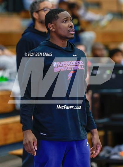 Thumbnail 2 in Riverwood vs. Greenforest (OTR Hoops:  Thanksgiving Showcase) photogallery.