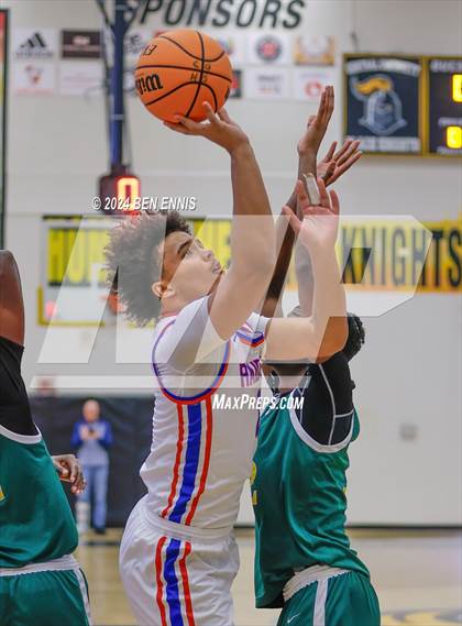 Thumbnail 2 in Riverwood vs. Greenforest (OTR Hoops:  Thanksgiving Showcase) photogallery.