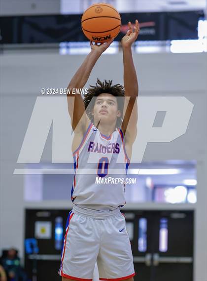 Thumbnail 2 in Riverwood vs. Greenforest (OTR Hoops:  Thanksgiving Showcase) photogallery.