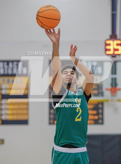 Thumbnail 1 in Riverwood vs. Greenforest (OTR Hoops:  Thanksgiving Showcase) photogallery.