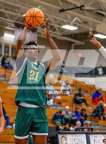 Thumbnail 2 in Riverwood vs. Greenforest (OTR Hoops:  Thanksgiving Showcase) photogallery.