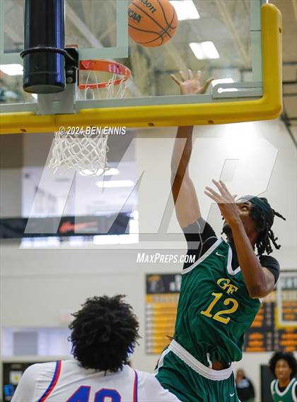 Thumbnail 2 in Riverwood vs. Greenforest (OTR Hoops:  Thanksgiving Showcase) photogallery.