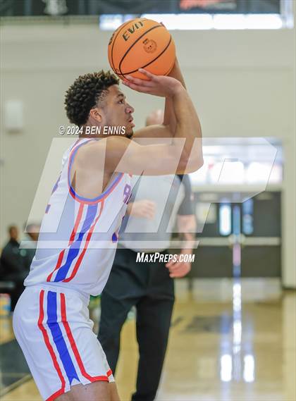 Thumbnail 1 in Riverwood vs. Greenforest (OTR Hoops:  Thanksgiving Showcase) photogallery.