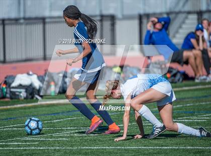 Thumbnail 3 in Bonita Vista vs Nolan Catholic  (Torrey Pines Classic) photogallery.