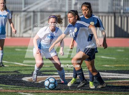 Thumbnail 2 in Bonita Vista vs Nolan Catholic  (Torrey Pines Classic) photogallery.