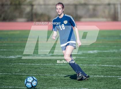Thumbnail 2 in Bonita Vista vs Nolan Catholic  (Torrey Pines Classic) photogallery.
