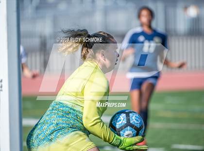 Thumbnail 2 in Bonita Vista vs Nolan Catholic  (Torrey Pines Classic) photogallery.