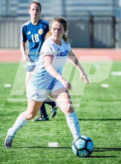 Thumbnail 2 in Bonita Vista vs Nolan Catholic  (Torrey Pines Classic) photogallery.