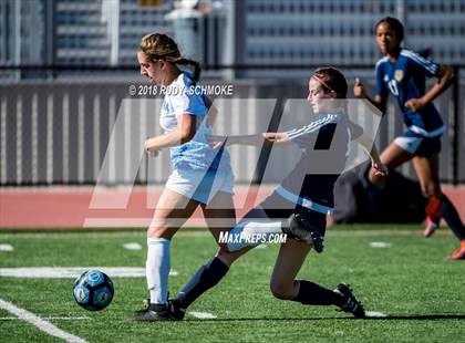 Thumbnail 2 in Bonita Vista vs Nolan Catholic  (Torrey Pines Classic) photogallery.