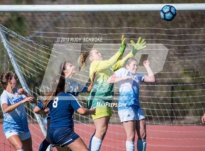 Thumbnail 3 in Bonita Vista vs Nolan Catholic  (Torrey Pines Classic) photogallery.