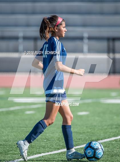 Thumbnail 3 in Bonita Vista vs Nolan Catholic  (Torrey Pines Classic) photogallery.