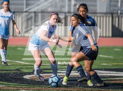 Thumbnail 2 in Bonita Vista vs Nolan Catholic  (Torrey Pines Classic) photogallery.