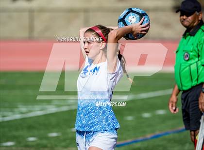 Thumbnail 1 in Bonita Vista vs Nolan Catholic  (Torrey Pines Classic) photogallery.