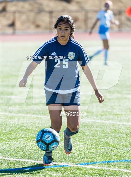 Thumbnail 2 in Bonita Vista vs Nolan Catholic  (Torrey Pines Classic) photogallery.