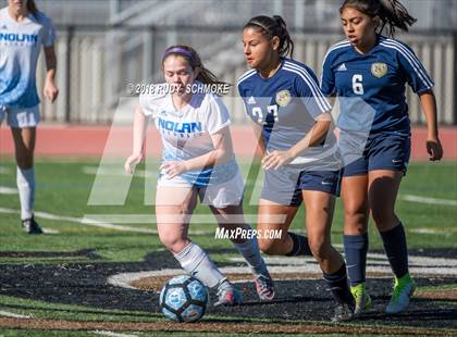 Thumbnail 3 in Bonita Vista vs Nolan Catholic  (Torrey Pines Classic) photogallery.