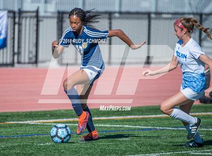 Thumbnail 1 in Bonita Vista vs Nolan Catholic  (Torrey Pines Classic) photogallery.