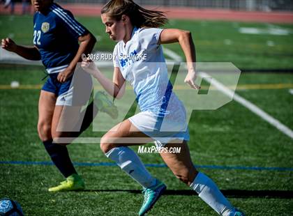 Thumbnail 3 in Bonita Vista vs Nolan Catholic  (Torrey Pines Classic) photogallery.