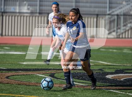 Thumbnail 3 in Bonita Vista vs Nolan Catholic  (Torrey Pines Classic) photogallery.