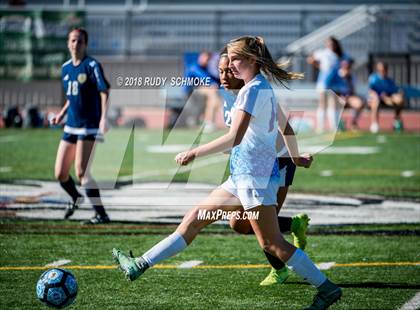Thumbnail 2 in Bonita Vista vs Nolan Catholic  (Torrey Pines Classic) photogallery.