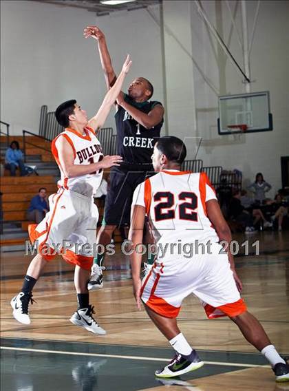 Thumbnail 2 in Mayde Creek vs. La Porte (McDonalds Texas Invitational) photogallery.