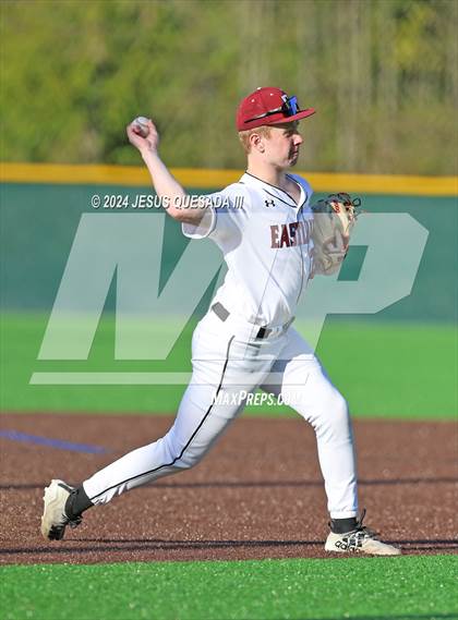 Thumbnail 2 in Issaquah @ Eastlake photogallery.