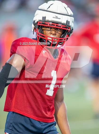 Thumbnail 2 in Henry County vs Christian Brothers (Scrimmage) photogallery.