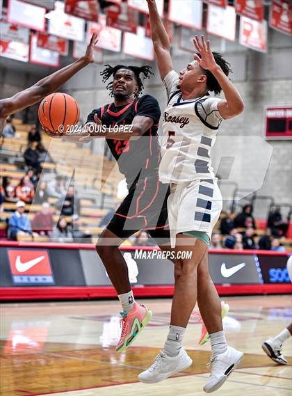 Thumbnail 2 in Coronado @ Roosevelt (Nike Extravaganza) photogallery.