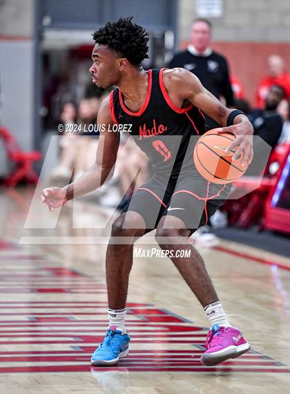 Thumbnail 2 in Coronado @ Roosevelt (Nike Extravaganza) photogallery.