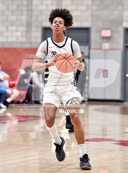 Thumbnail 2 in Coronado @ Roosevelt (Nike Extravaganza) photogallery.