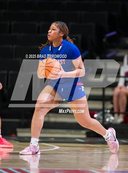 Thumbnail 2 in Seaforth vs Southeast Alamance (NCHSAA 2A Regional Final) photogallery.
