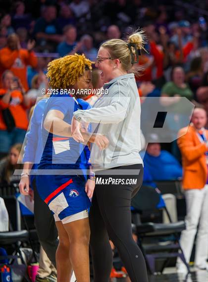 Thumbnail 3 in Seaforth vs Southeast Alamance (NCHSAA 2A Regional Final) photogallery.