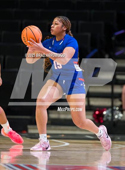 Thumbnail 3 in Seaforth vs Southeast Alamance (NCHSAA 2A Regional Final) photogallery.