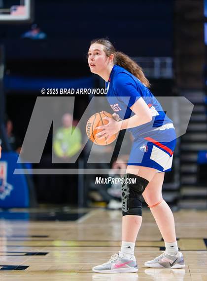 Thumbnail 2 in Seaforth vs Southeast Alamance (NCHSAA 2A Regional Final) photogallery.