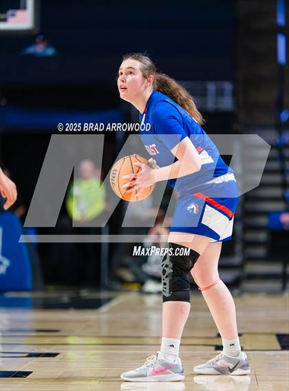 Thumbnail 3 in Seaforth vs Southeast Alamance (NCHSAA 2A Regional Final) photogallery.
