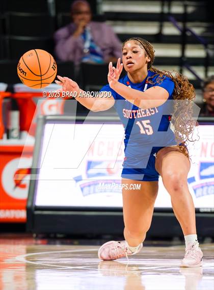 Thumbnail 3 in Seaforth vs Southeast Alamance (NCHSAA 2A Regional Final) photogallery.