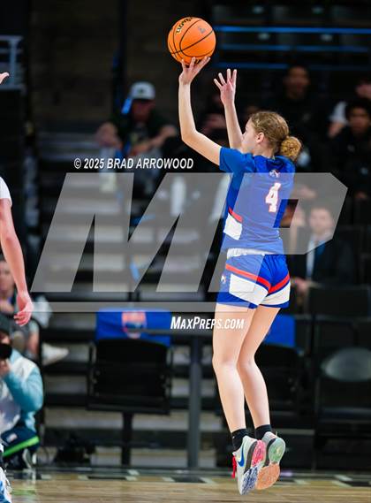Thumbnail 3 in Seaforth vs Southeast Alamance (NCHSAA 2A Regional Final) photogallery.