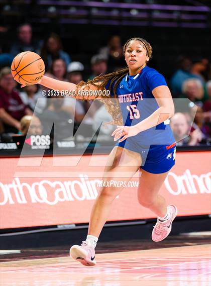 Thumbnail 2 in Seaforth vs Southeast Alamance (NCHSAA 2A Regional Final) photogallery.